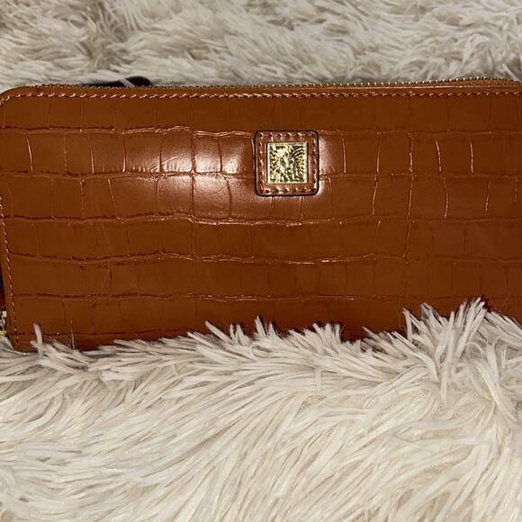 Saddle Tan Anne Klein Wristlet - NWOT - Picture 2 of 6
